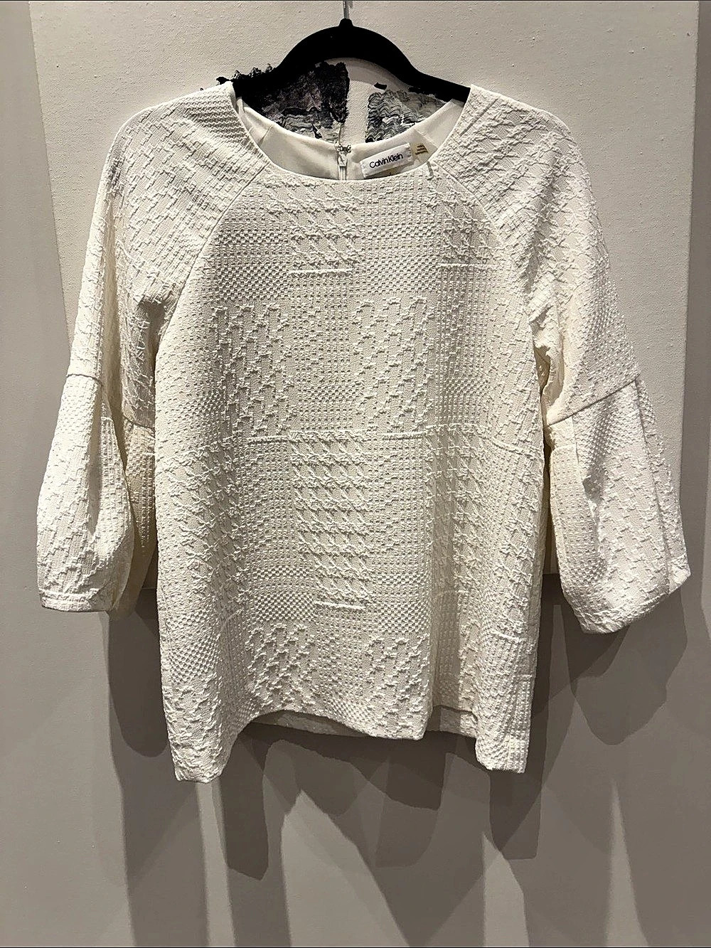 Calvin Klein Textured 3/4-Sleeve Zip-Back Top White Small